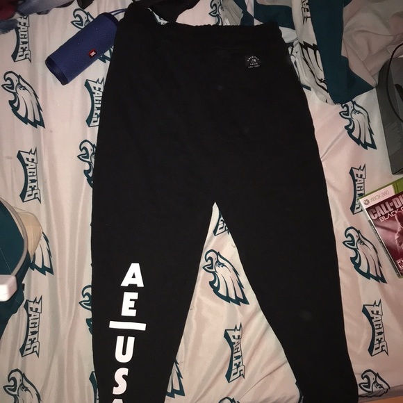 AE sweatpants - Picture 2 of 3